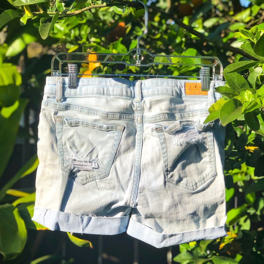 Aéropostale Mid Rise Distressed Shorts - Picture 2 of 2